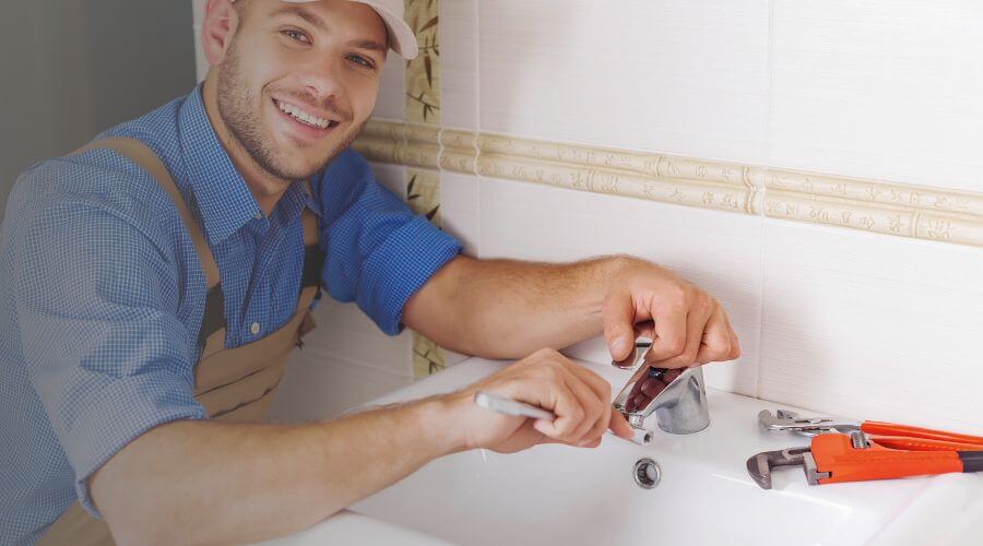 Handle or spout repair in Midland, MI